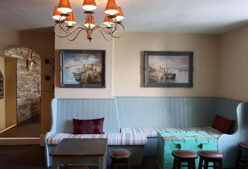 The Crown Hotel Wells-next-the-Sea Exterior photo