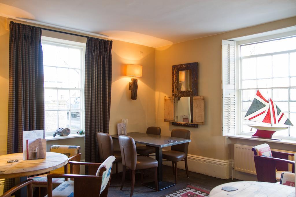The Crown Hotel Wells-next-the-Sea Exterior photo